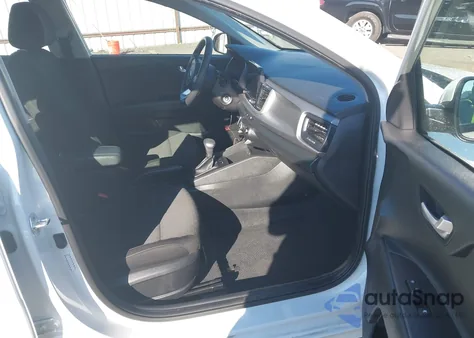 2021 Kia Rio S z USA, uszkodzony, nr VIN 3KPA24AD5ME365181